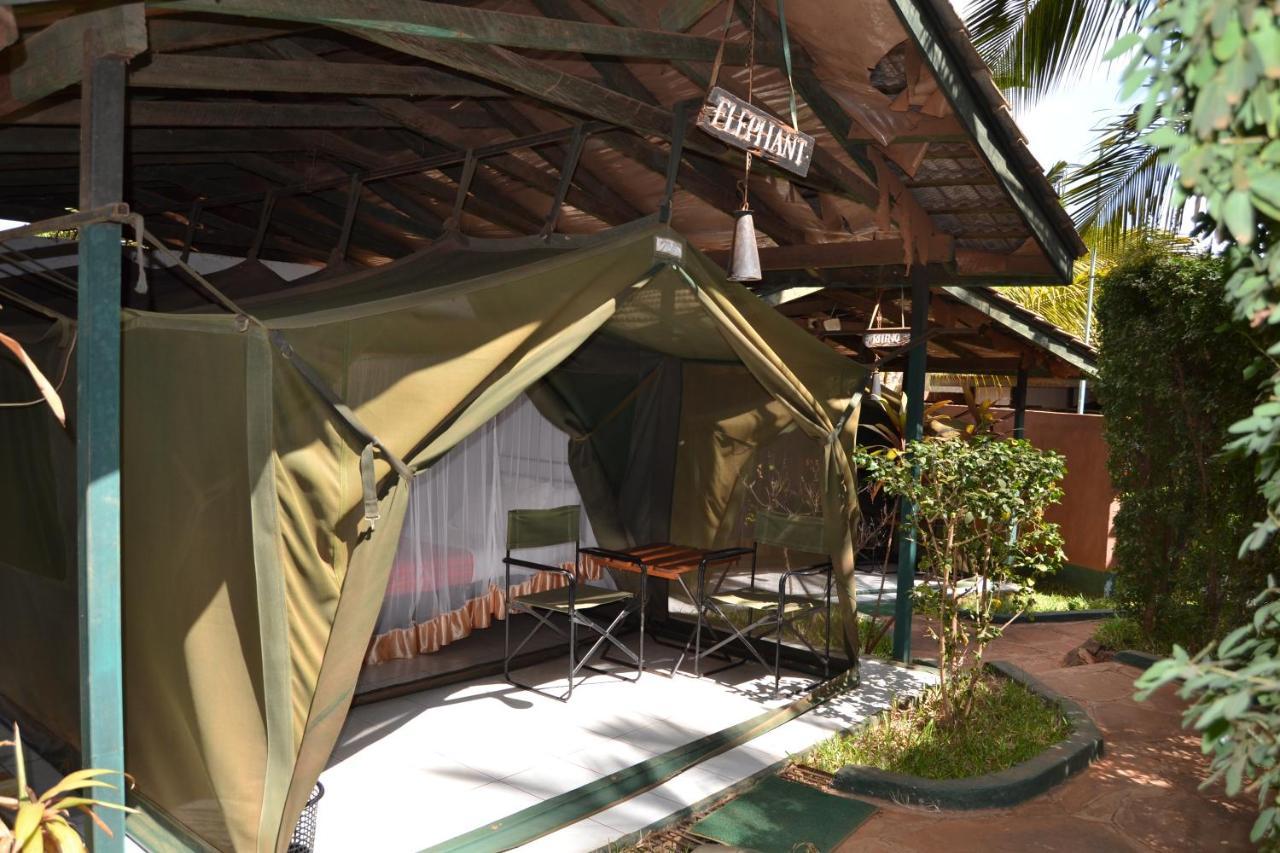 Impala Safari Lodge Voi Eksteriør bilde