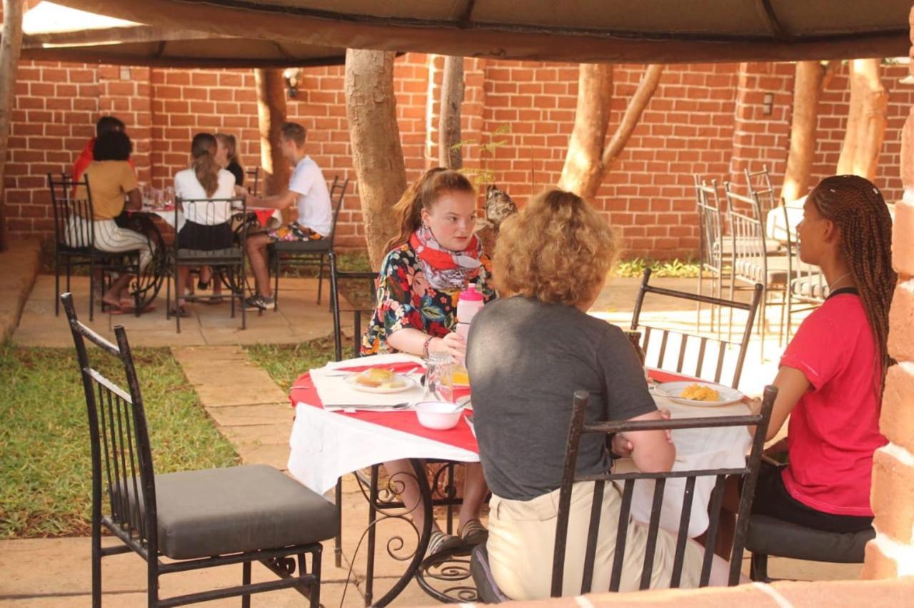 Impala Safari Lodge Voi Eksteriør bilde